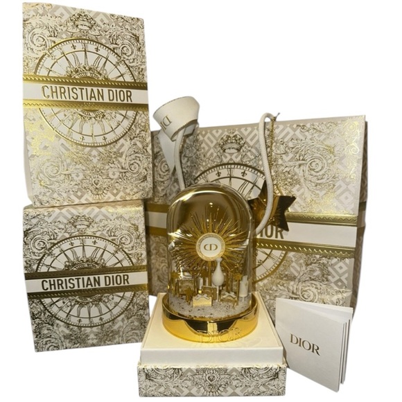 ๐ซ NIP DIOR 2024 Premium Holiday Gift Limited Ed. - Picture 3 of 5